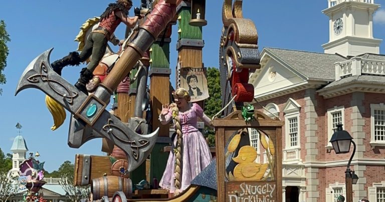 What Time Does The Parade Start In Magic Kingdom? - Magical Guides